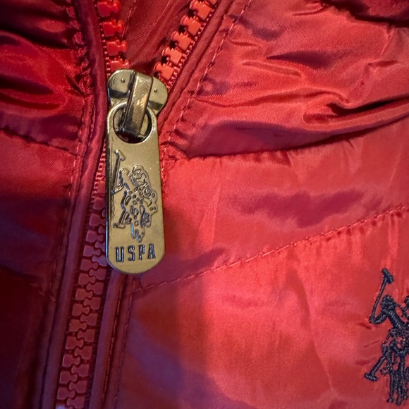 U.S. Polo Assn Red Hooded Puffer Jacket — Size M - Picture 4 of 16